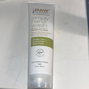 Raw Sugar Simply hand wash / Green tea +cucumber +Aloe Vera